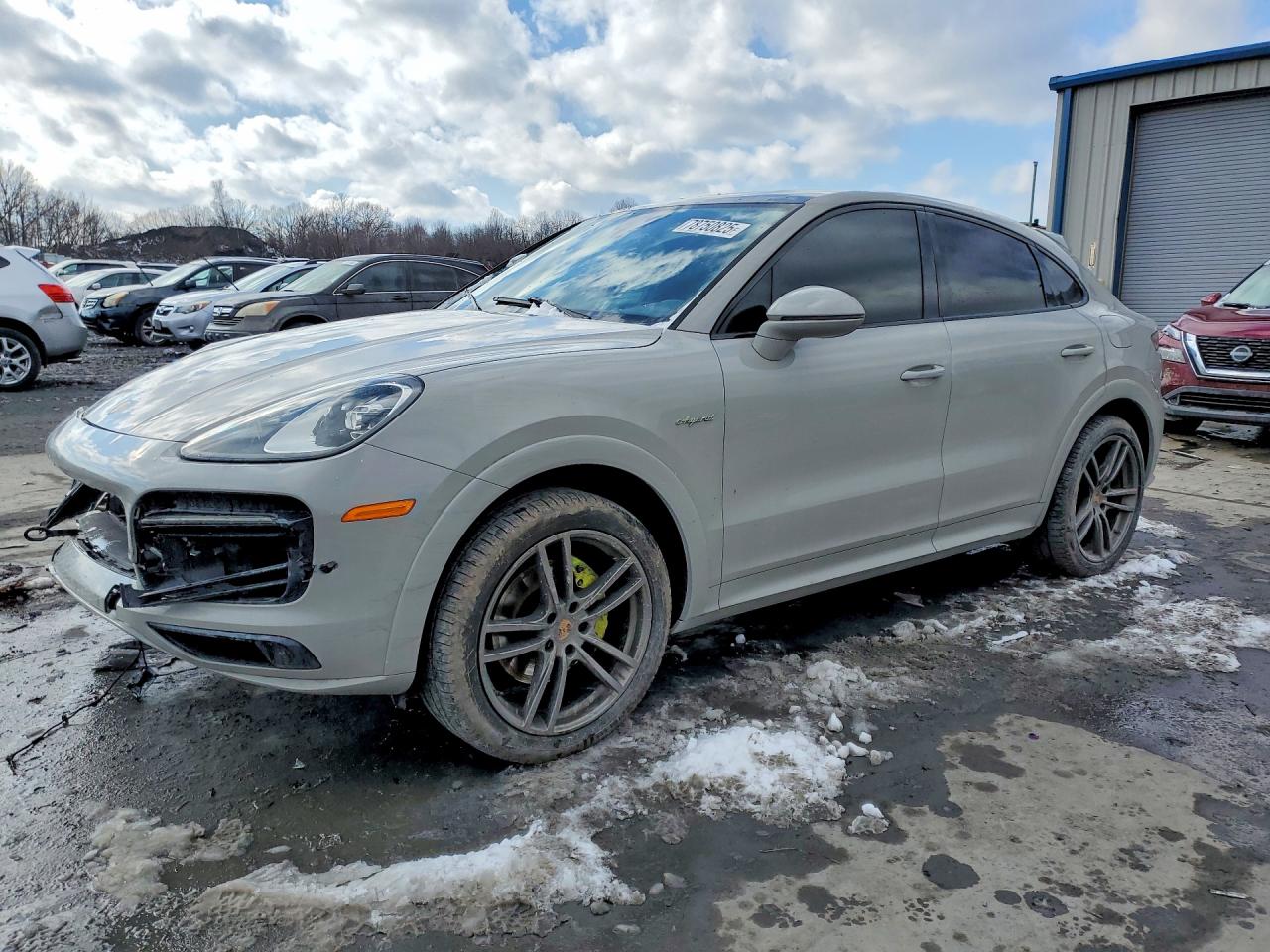 2022 Porsche Cayenne VIN WP1BE2AY8NDA51125 photo 1