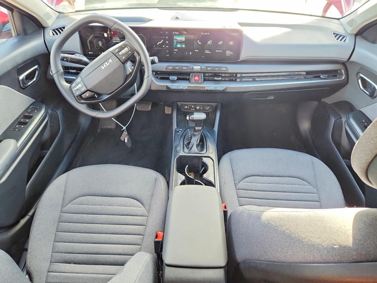 2025 Kia All other VIN 3KPFU4DEXSE030984 photo 8