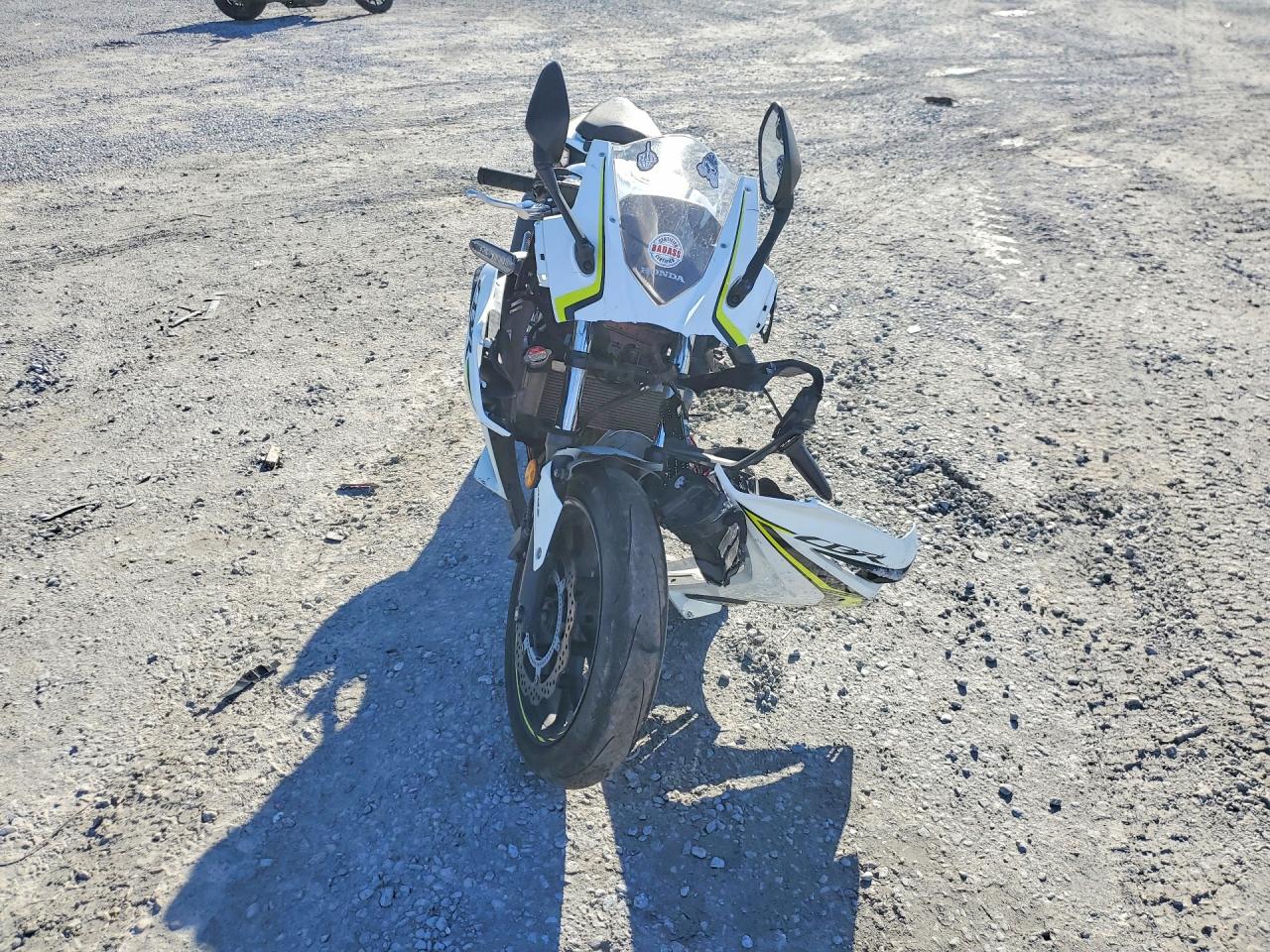 2021 Honda Cbr cycle VIN MLHPC6256M5200436 photo 2