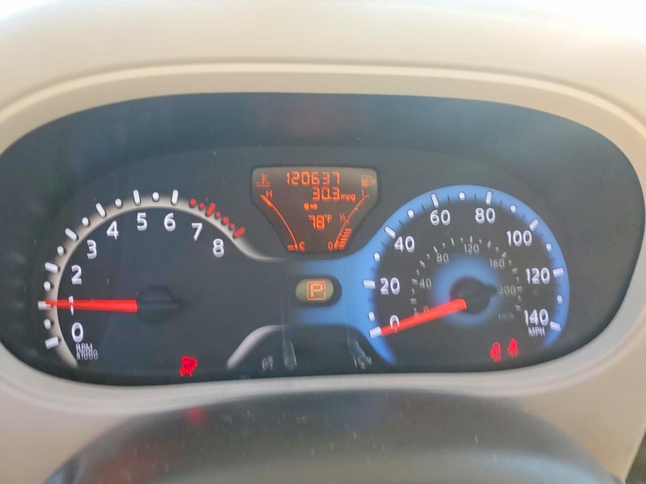 2011 NISS Cube VIN JN8AZ2KR9BT206215 photo 9