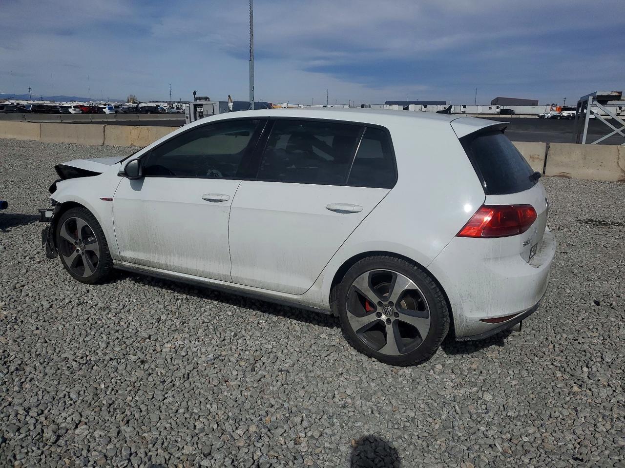 2017 Volkswagen Gti VIN 3VW5T7AU8HM044910 photo 2