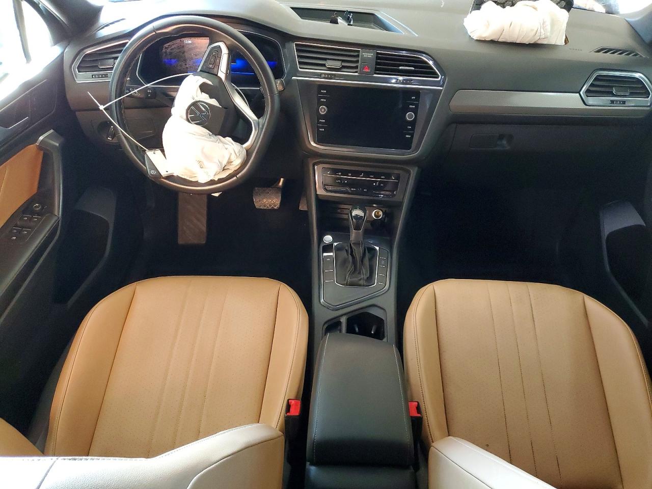 2023 Volkswagen Tiguan VIN 3VV3B7AX0PM067069 photo 8