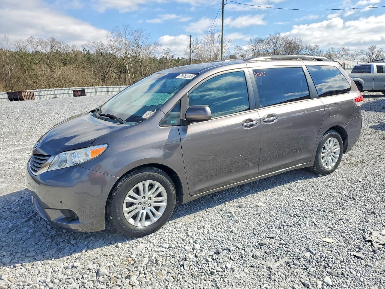 2013 Toyota All models VIN 5TDYK3DC8DS331429 photo 1