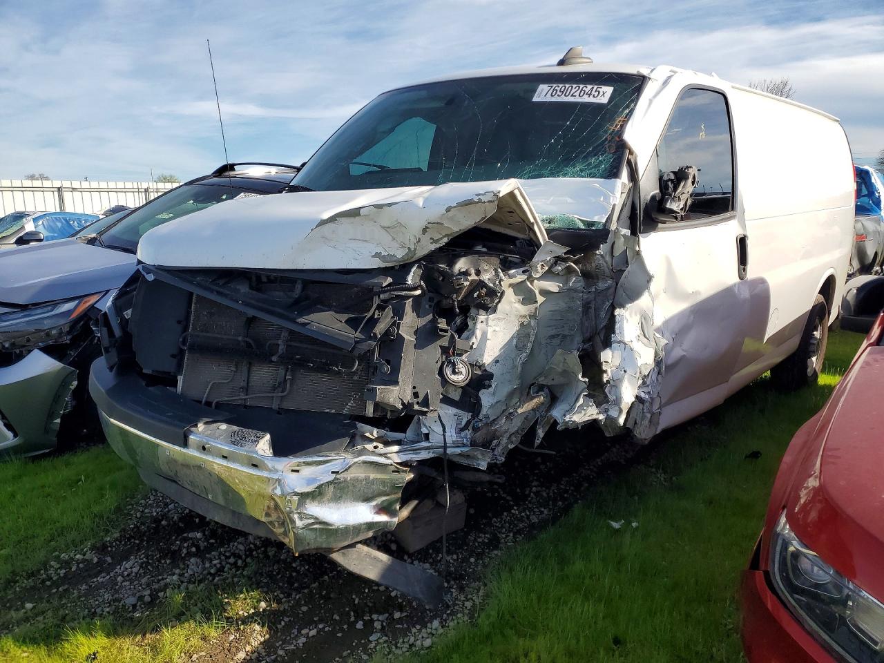 2020 GMC Savana VIN 1GTW7AFG7L1238023 photo 1
