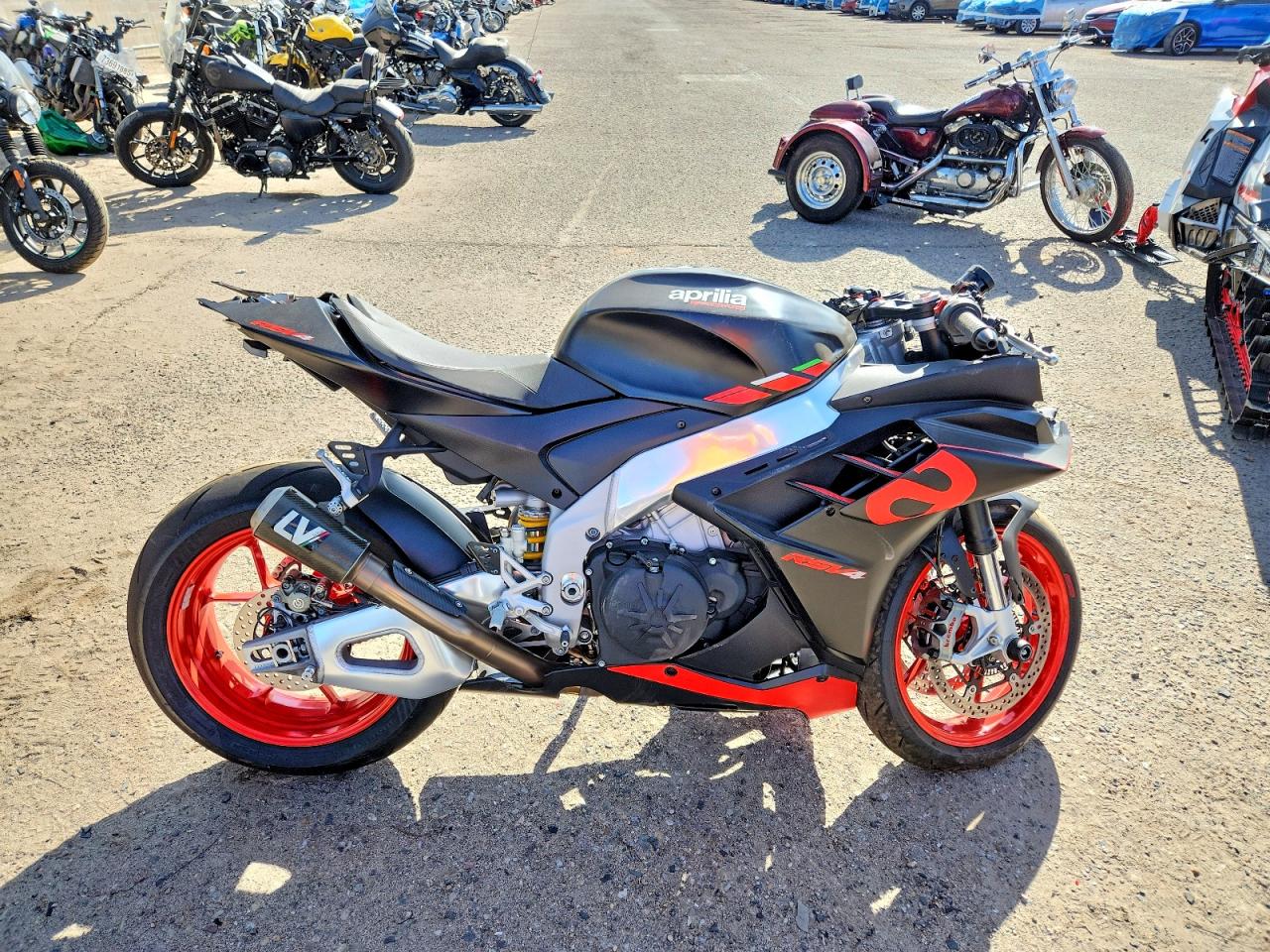 2024 Aprilia Motorcycle VIN ZD4KYUA00RS001081 photo 1