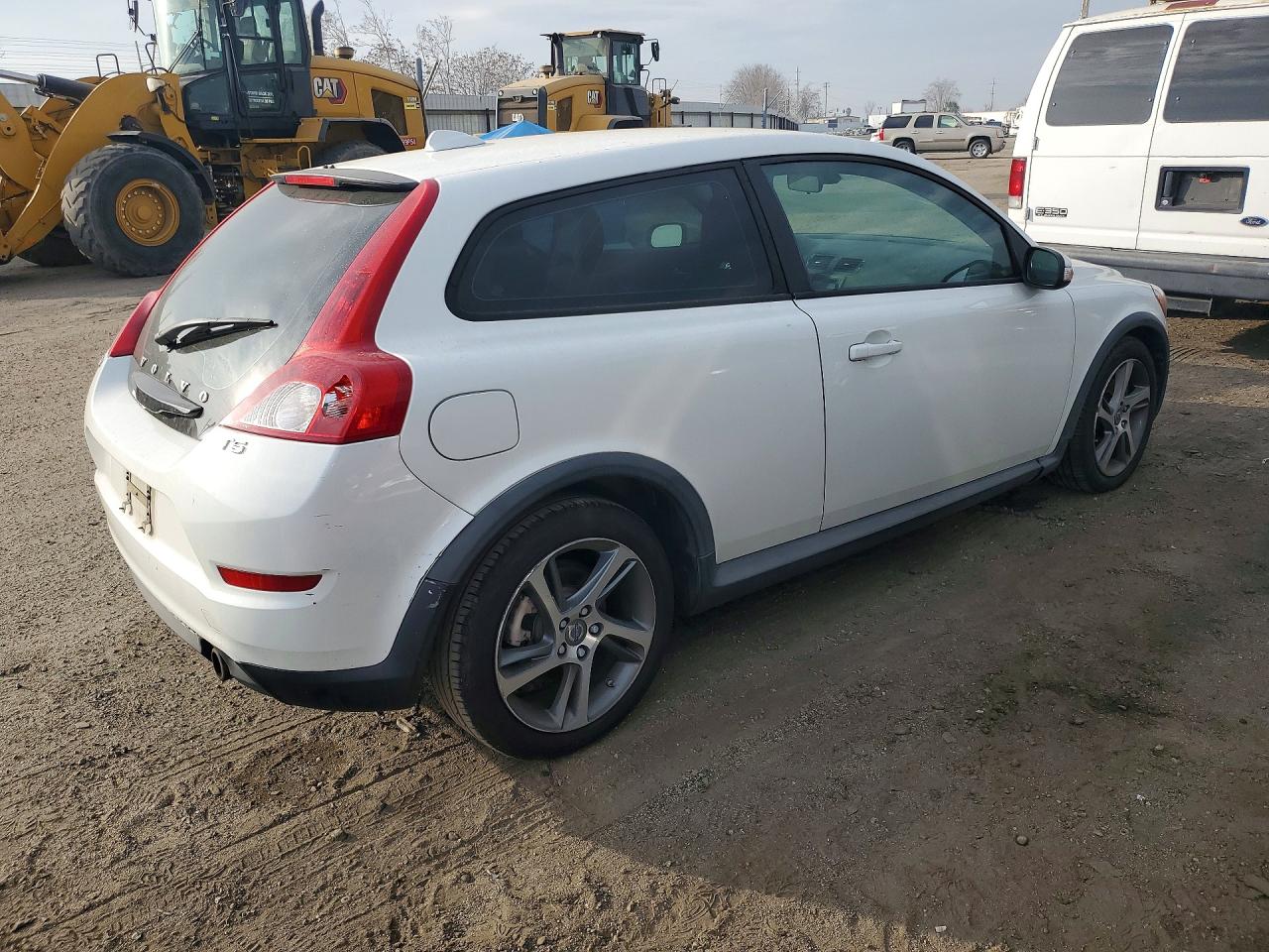 2013 Volvo C30 VIN YV1672MK3D2309706 photo 3