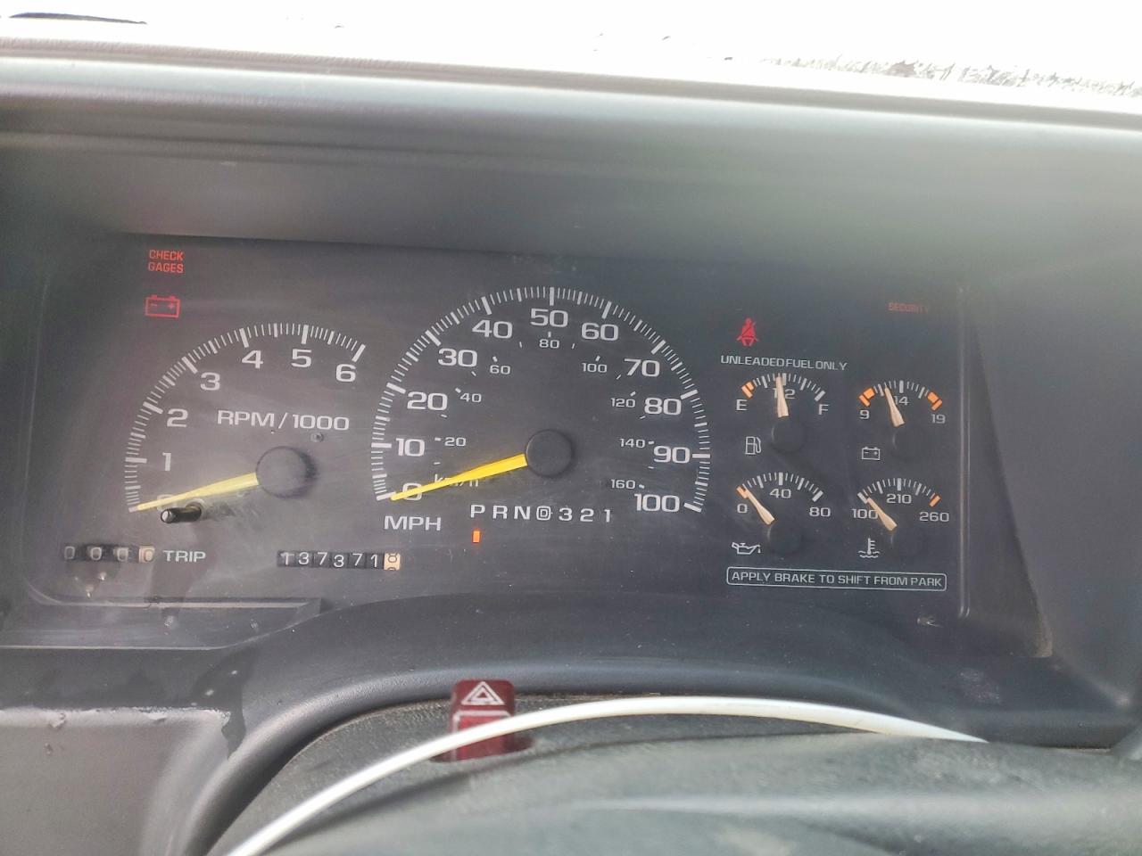 1999 CHEV Suburban VIN 3GNFK16R4XG215216 photo 9