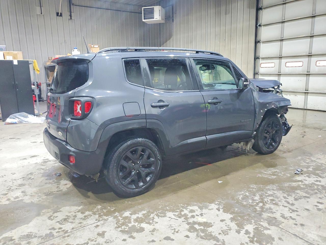 2023 Jeep Renegade VIN ZACNJDE1XPPP44069 photo 3