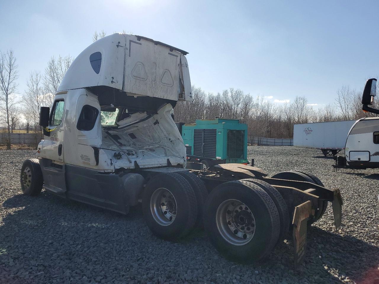 2015 FREIGHTLINER All models VIN 3AKJGLD58FSGR7772 photo 3