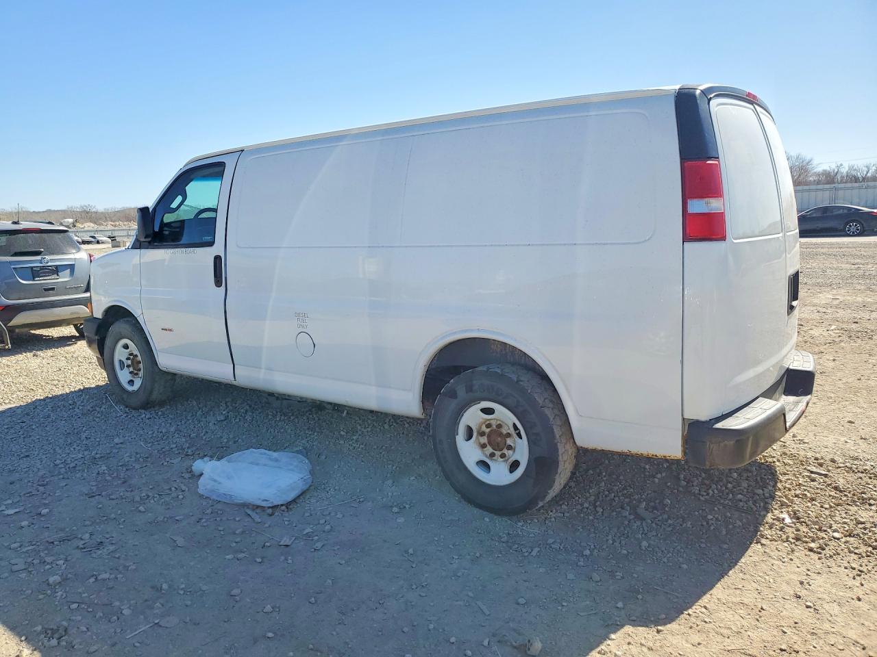 2017 CHEVROLET Express g2 VIN 1GCWGAF13H1325386 photo 2