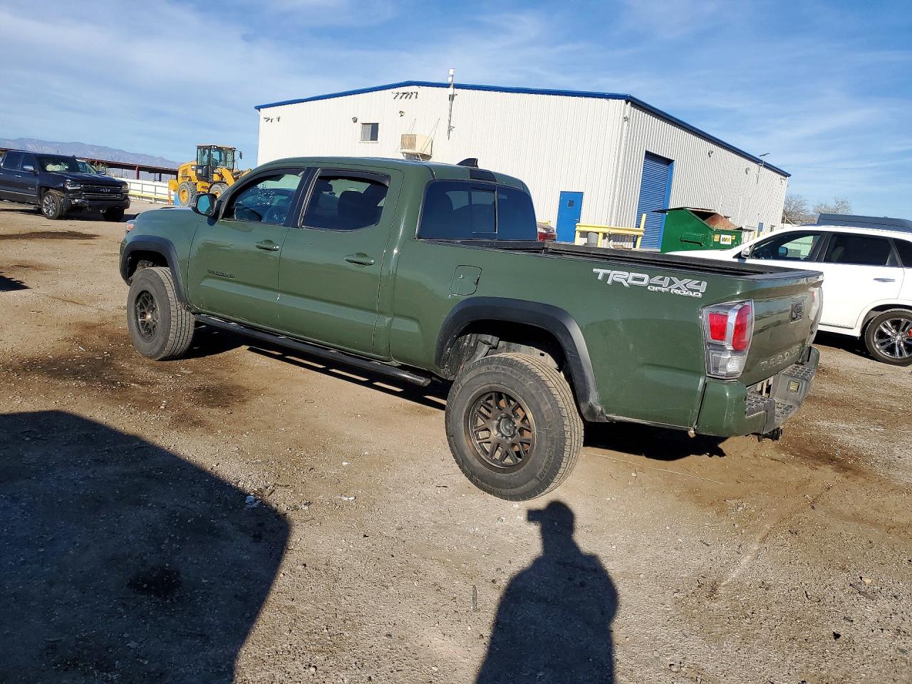 2021 Toyota Tacoma VIN 3TMDZ5BN4MM116351 photo 2