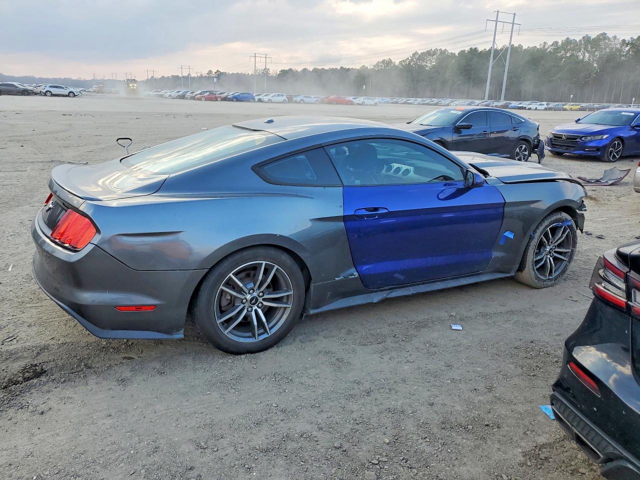 2016 Ford All models VIN 1FA6P8TH8G5317243 photo 3