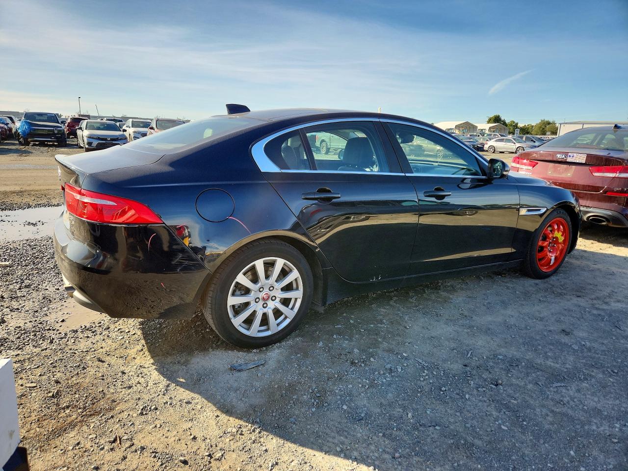 2019 Jaguar Xe VIN SAJAR4FX1KCP49852 photo 3