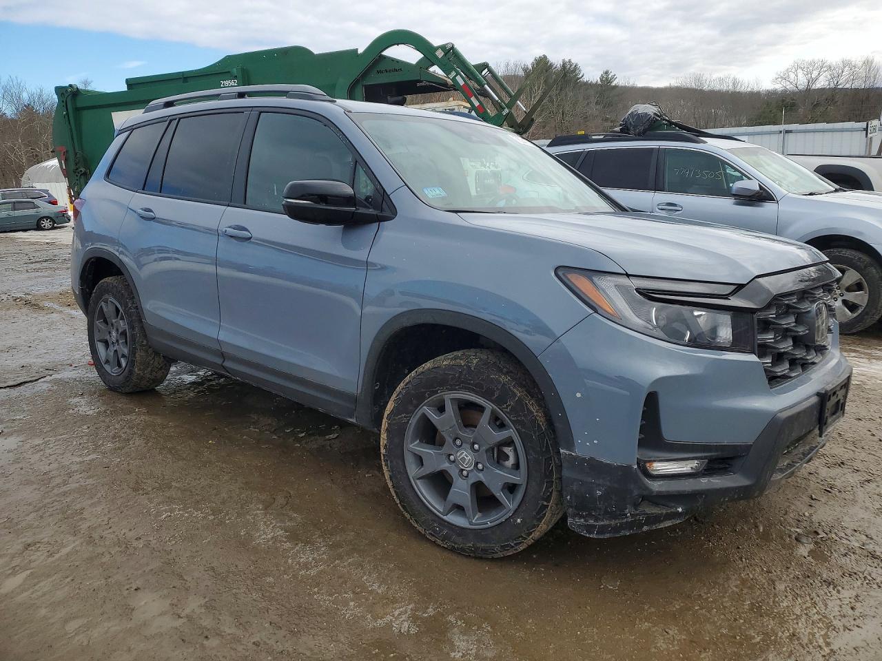 2025 Honda Passport VIN 5FNYF8H66SB004874 photo 4