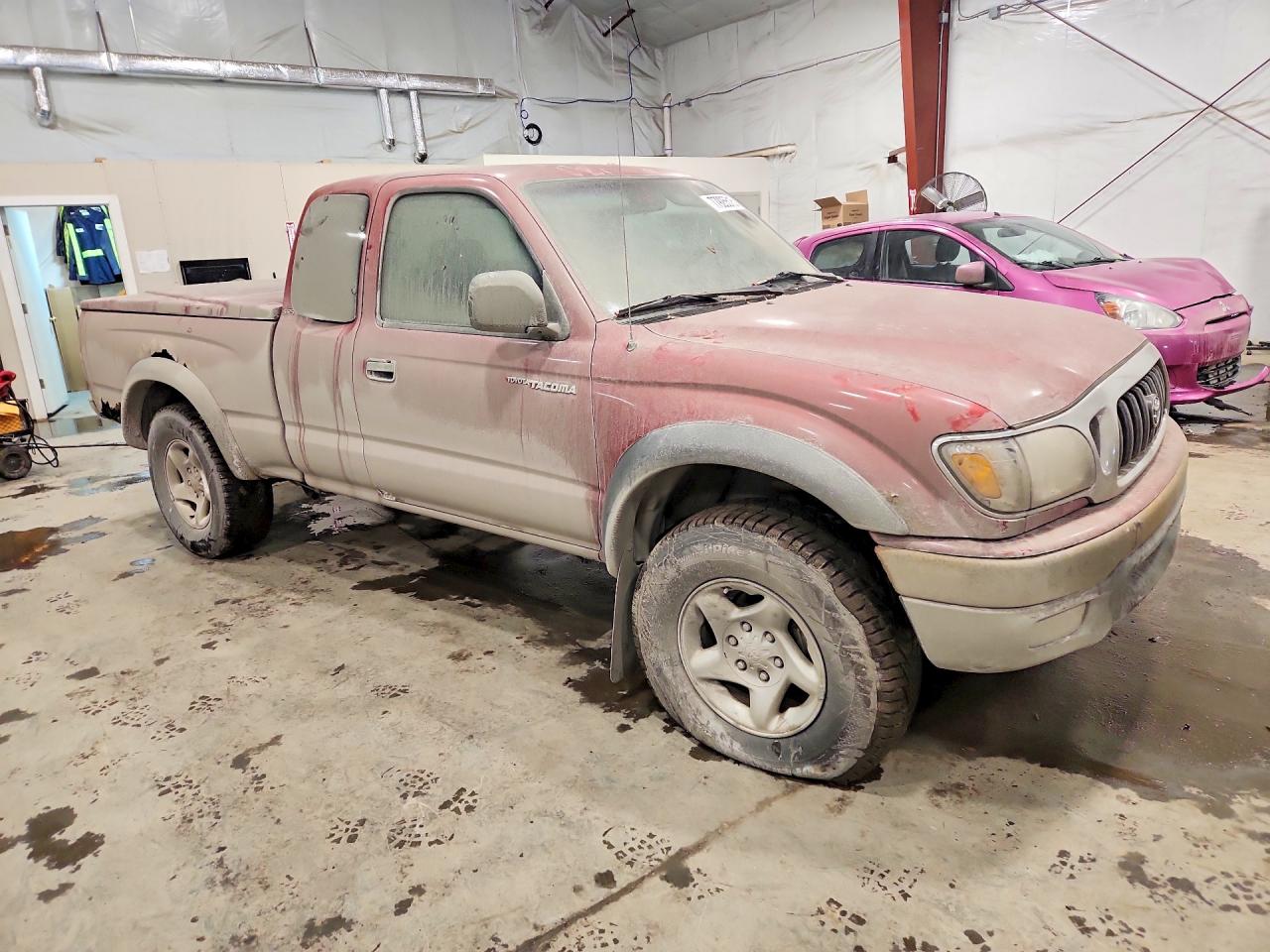 2004 Toyota Tacoma VIN 5TEWM72N34Z465555 photo 4