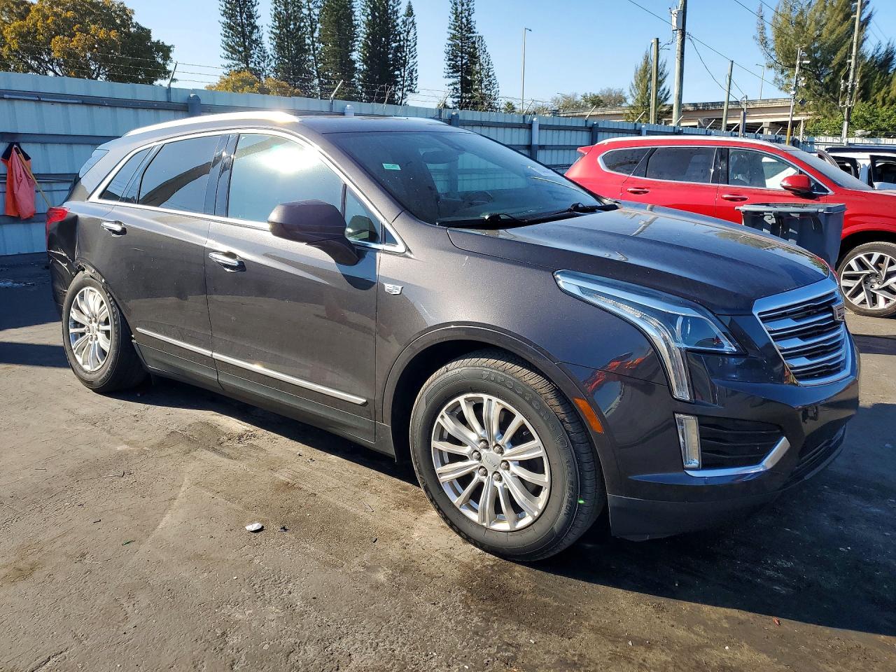 2018 Cadillac Xt5 VIN 1GYKNARSXJZ176355 photo 4