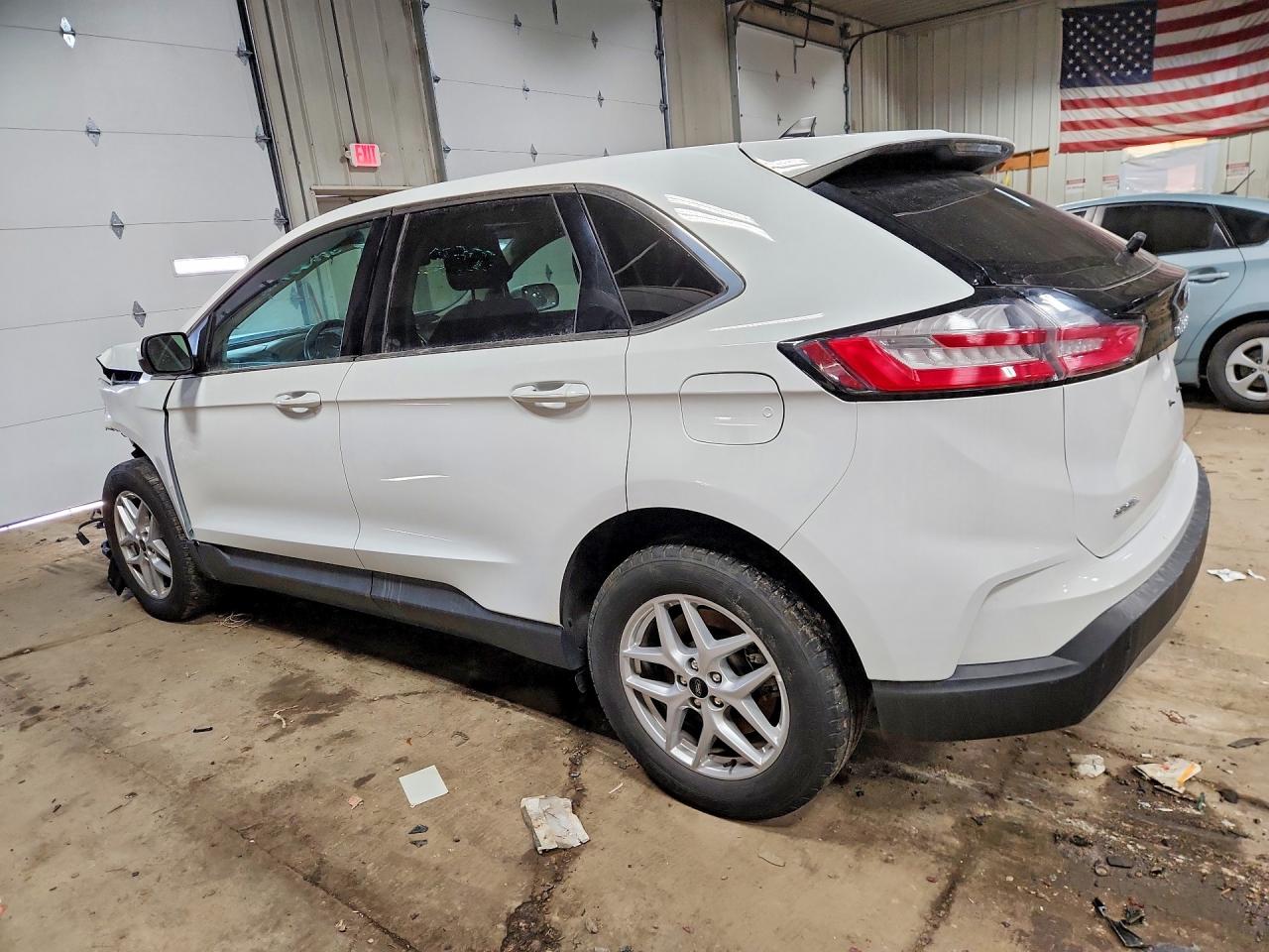 2024 Ford Edge VIN 2FMPK4J9XRBA82324 photo 2