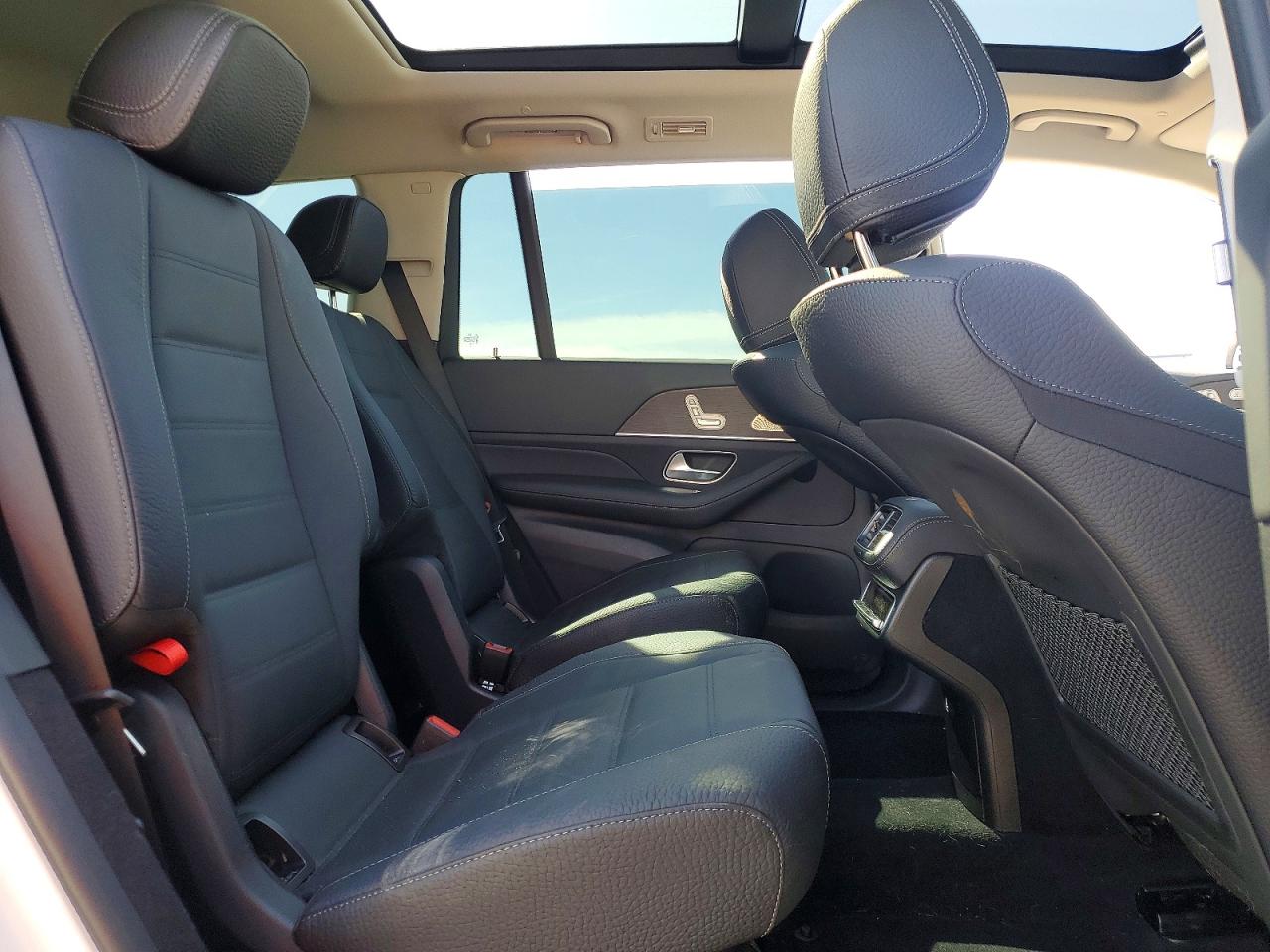 2024 MERCEDES-BENZ Gls-class VIN 4JGFF5KE1RB171433 photo 11
