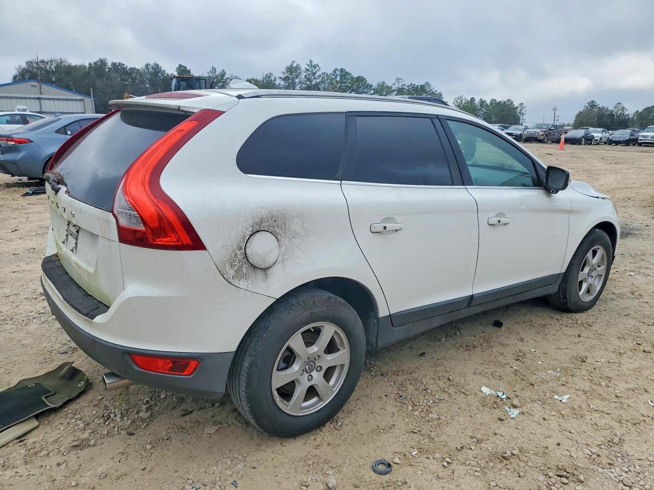 2012 Volvo Xc60 VIN YV4952DL1C2305571 photo 3