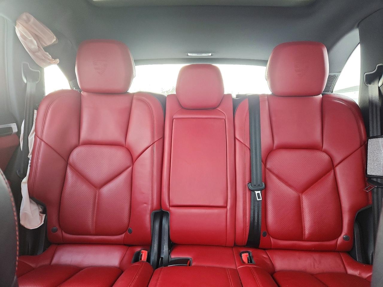 2017 Porsche Cayenne VIN WP1AA2A25HKA90144 photo 10