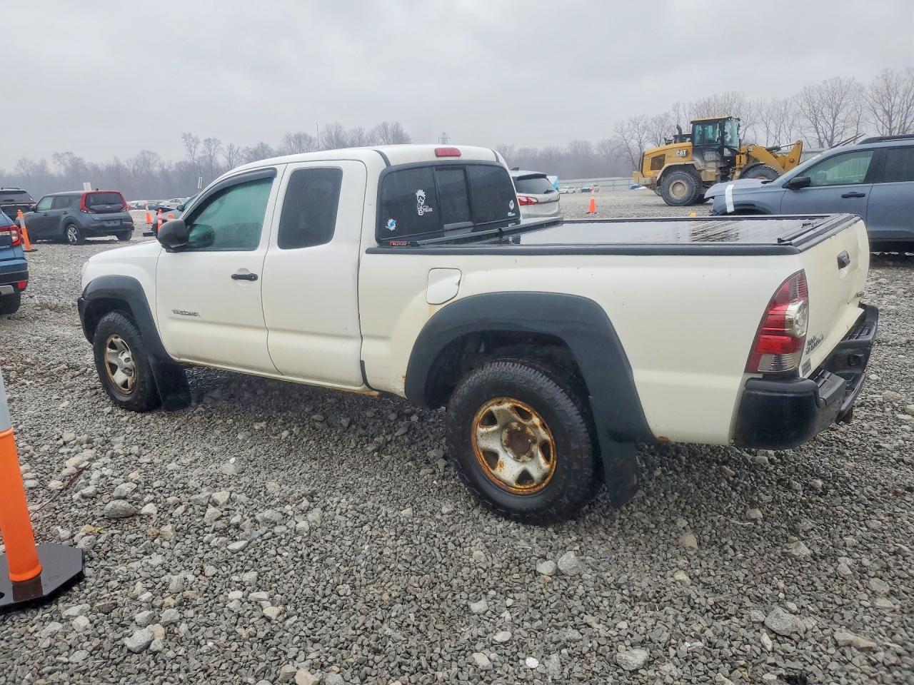 2011 Toyota Tacoma VIN 5TFUU4EN6BX011922 photo 2