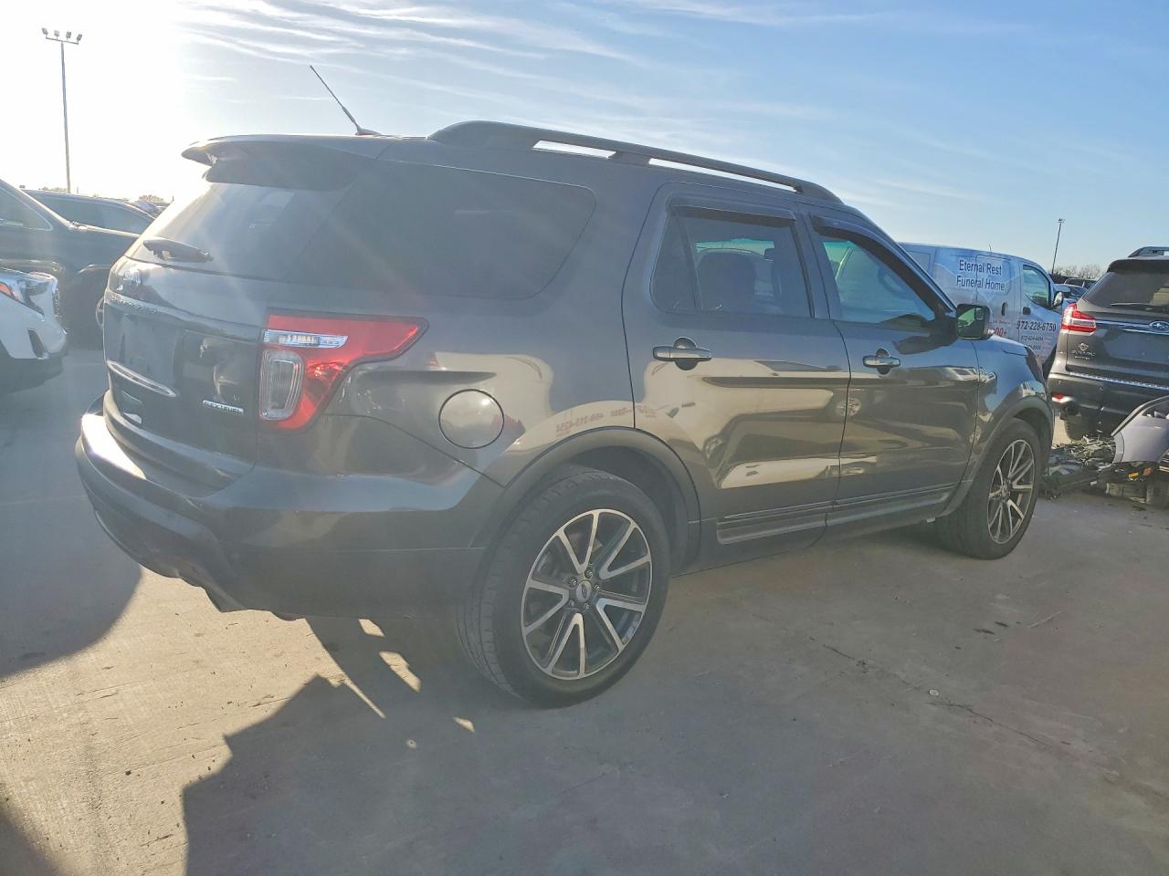 2015 Ford Explorer VIN 1FM5K7D89FGA85912 photo 3