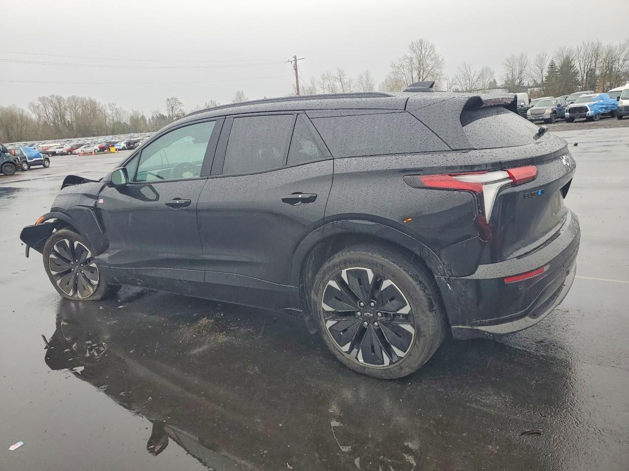 2024 Chevrolet Blazer VIN 3GNKDCRJ0RS149175 photo 2