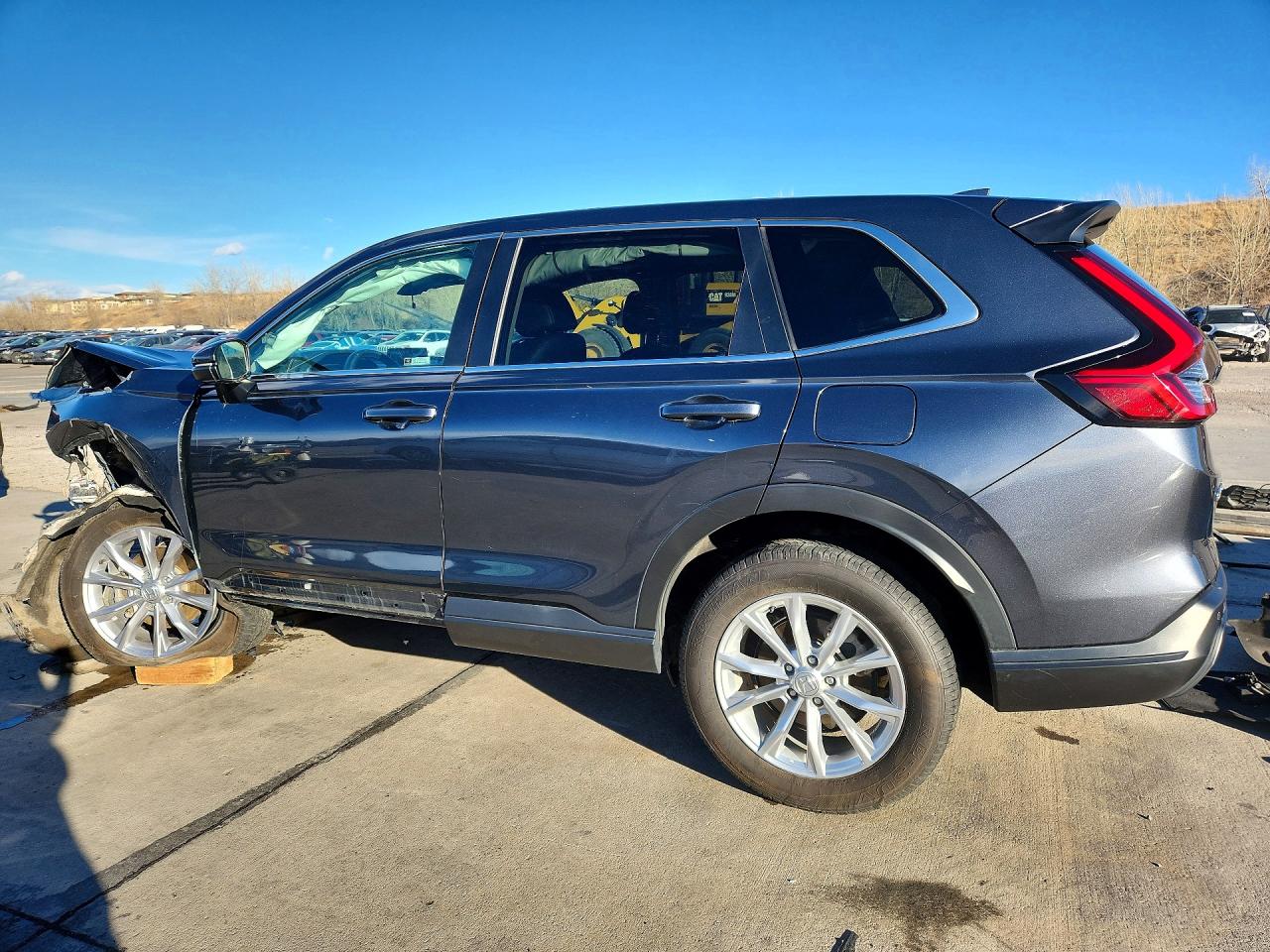 2023 Honda Crv VIN 2HKRS4H72PH435819 photo 2