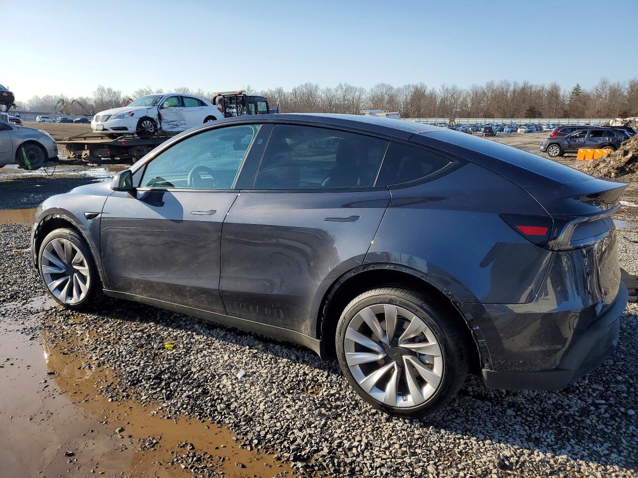 2026 Tesla Model y VIN 7SAYGDEE9TA410232 photo 2