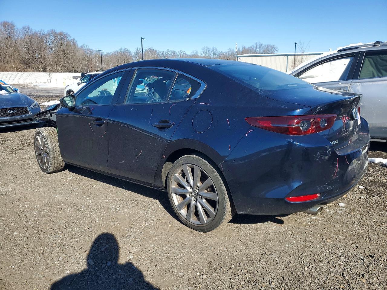 2019 Mazda 3 VIN JM1BPACL7K1106930 photo 2