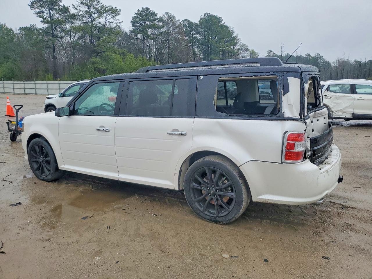2016 Ford Flex VIN 2FMGK5D89GBA14473 photo 2