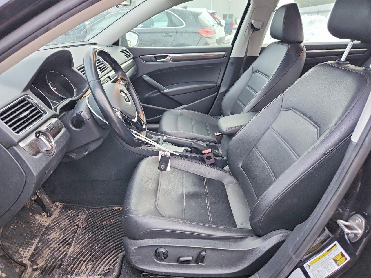 2018 Volkswagen Passat VIN 1VWBA7A34JC010826 photo 7