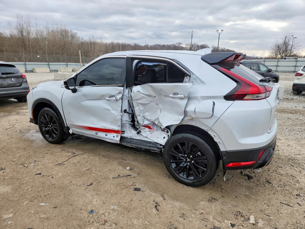 2023 Mitsubishi Eclipse cross VIN JA4ATVAAXPZ042949 photo 2