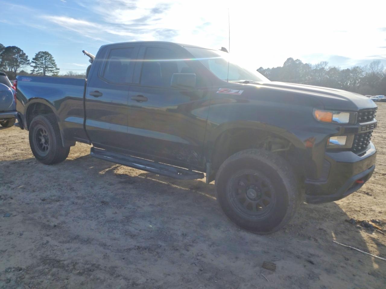 2019 Chevrolet All models VIN 1GCRYCEF0KZ297333 photo 4