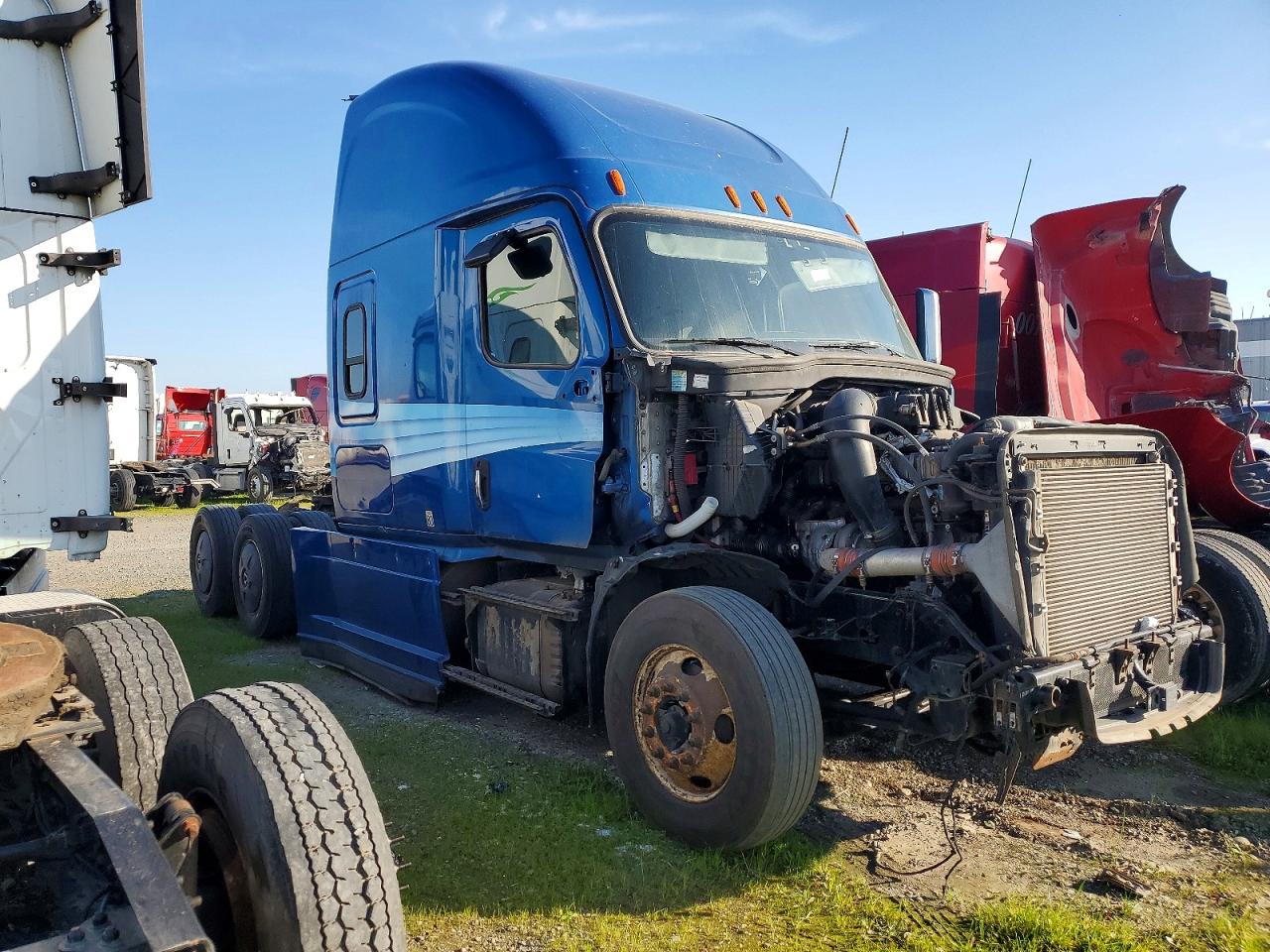 2020 FREIGHTLINER Cascadia VIN 1FUJHHDR6LLKS7063 photo 1
