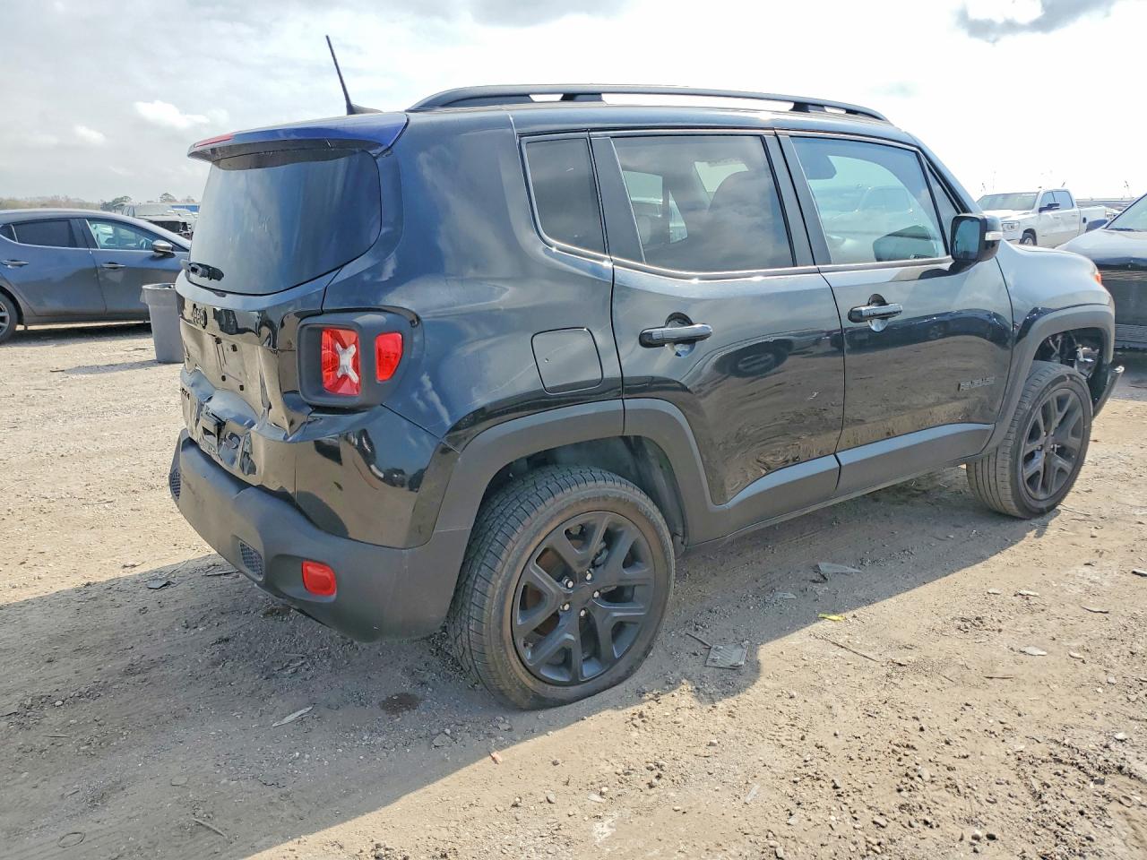 2022 Jeep Renegade VIN ZACNJDE15NPN60672 photo 3