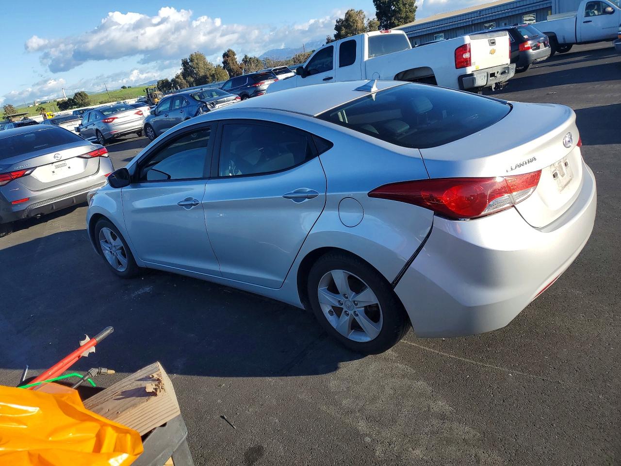 2011 HYUN Elantra gl VIN KMHDH4AE9BU152572 photo 2
