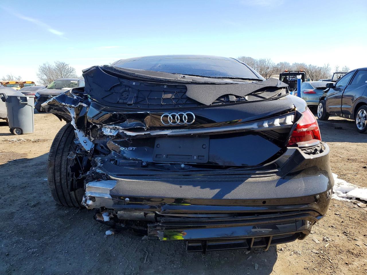 2022 Audi E-tron gt VIN WAUCJBFW2N7008050 photo 6
