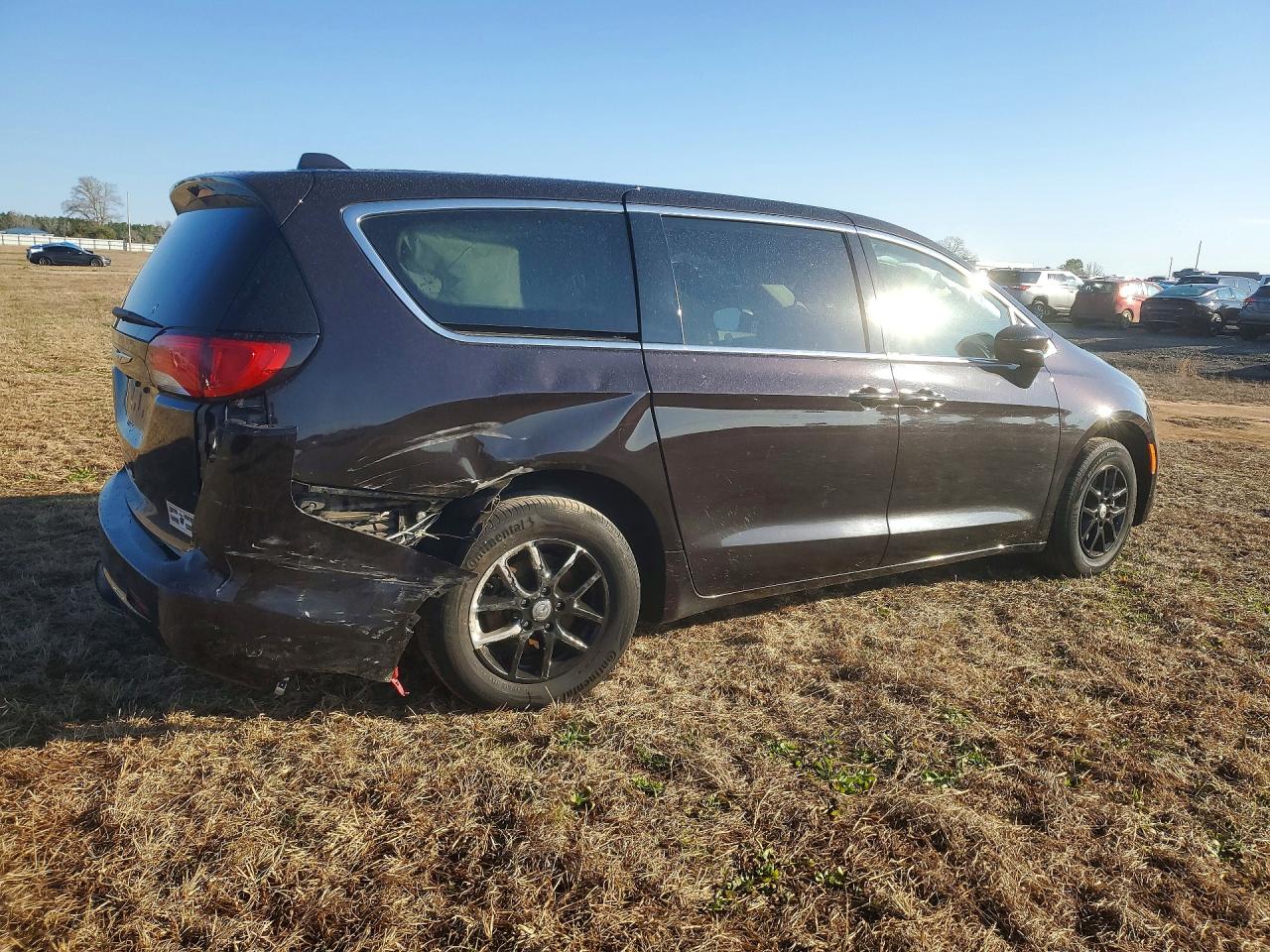 2017 Chrysler Pacifica VIN 2C4RC1CG6HR703942 photo 3