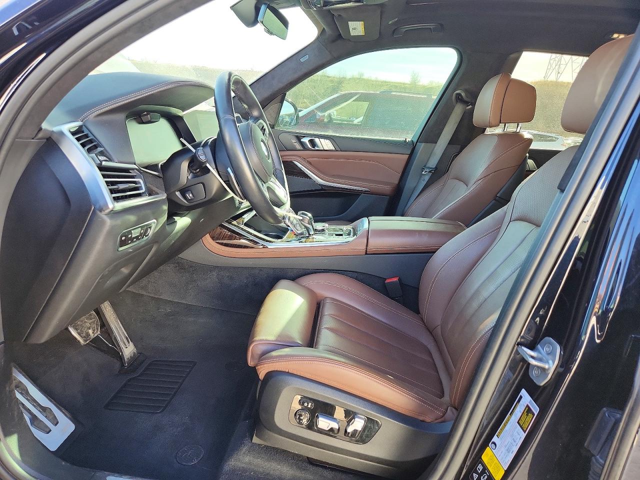 2019 BMW X7 VIN 5UXCX4C52KLS38665 photo 7