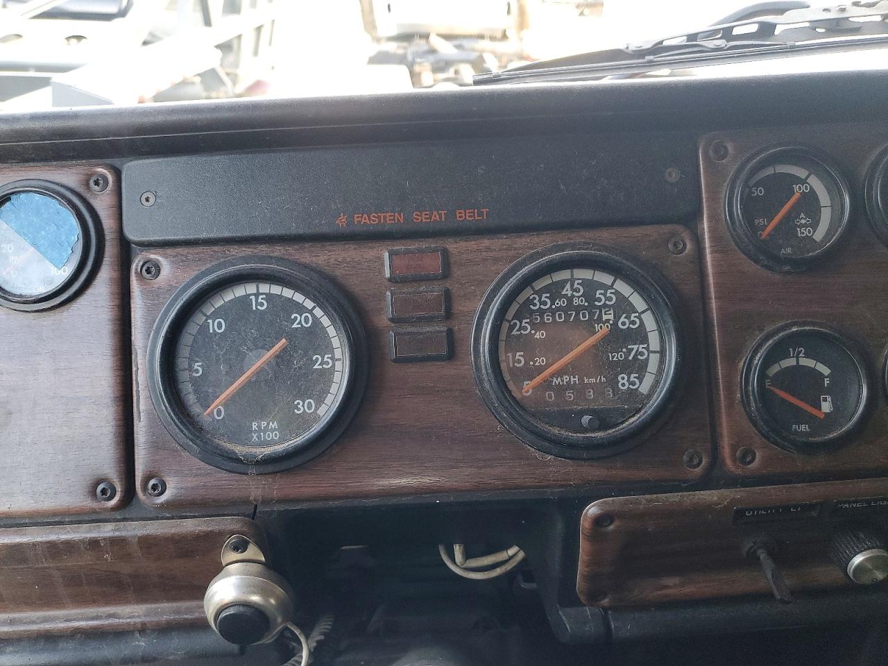1999 FREIGHTLINER All other VIN 1FUYDDYB8XPA36388 photo 8