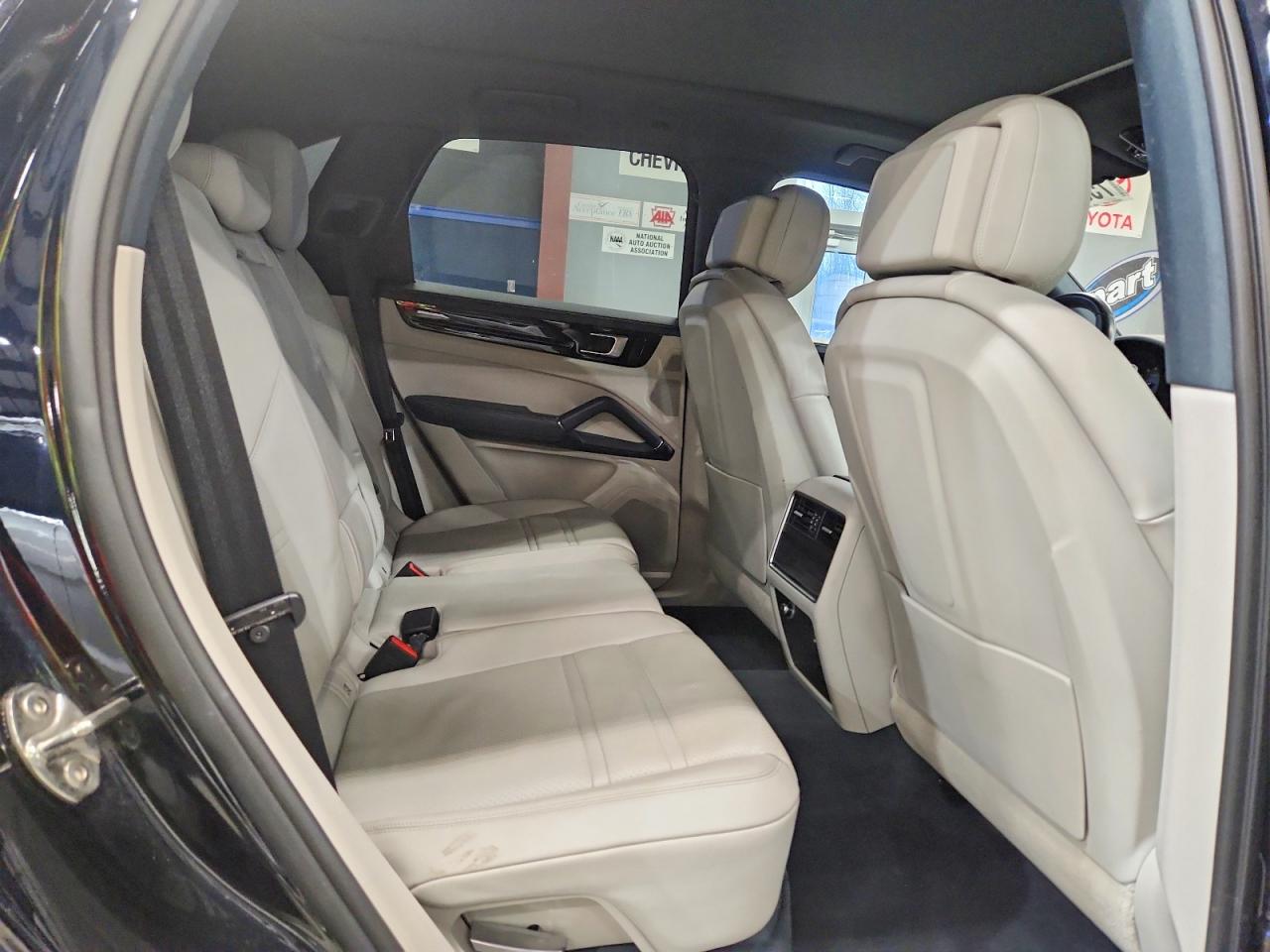 2019 Porsche Cayenne VIN WP1AA2AY6KDA10026 photo 11