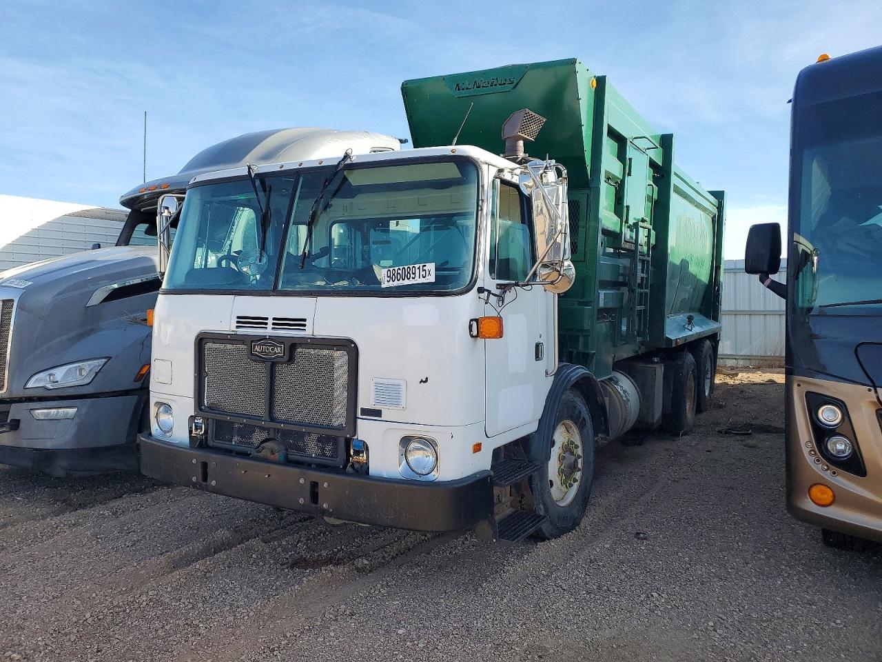 2011 AUTOCAR All models VIN 5VCACRKF4BH211744 photo 2