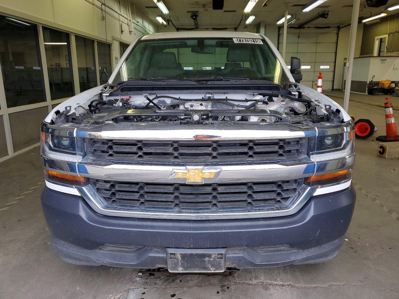 2017 Chevrolet All models VIN 1GCRCNEC9HZ238533 photo 5