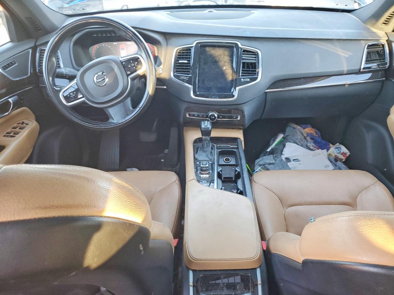 2018 Volvo Xc90 VIN YV4A22PK2J1368996 photo 8