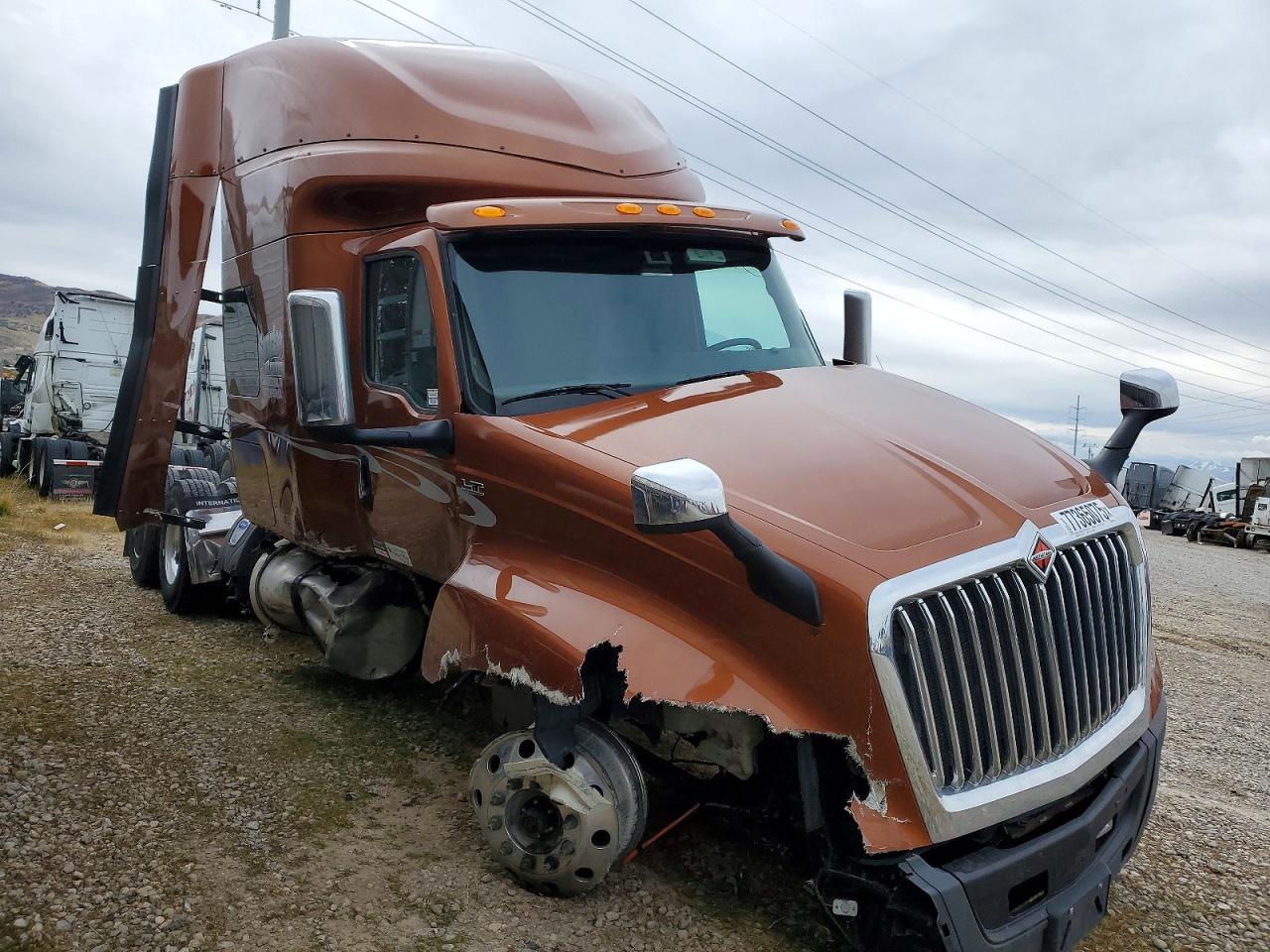 2025 International All models VIN 3HSDZAPR5SN542875 photo 1