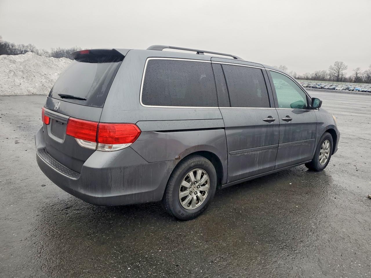 2010 Honda All models VIN 5FNRL3H47AB071657 photo 3