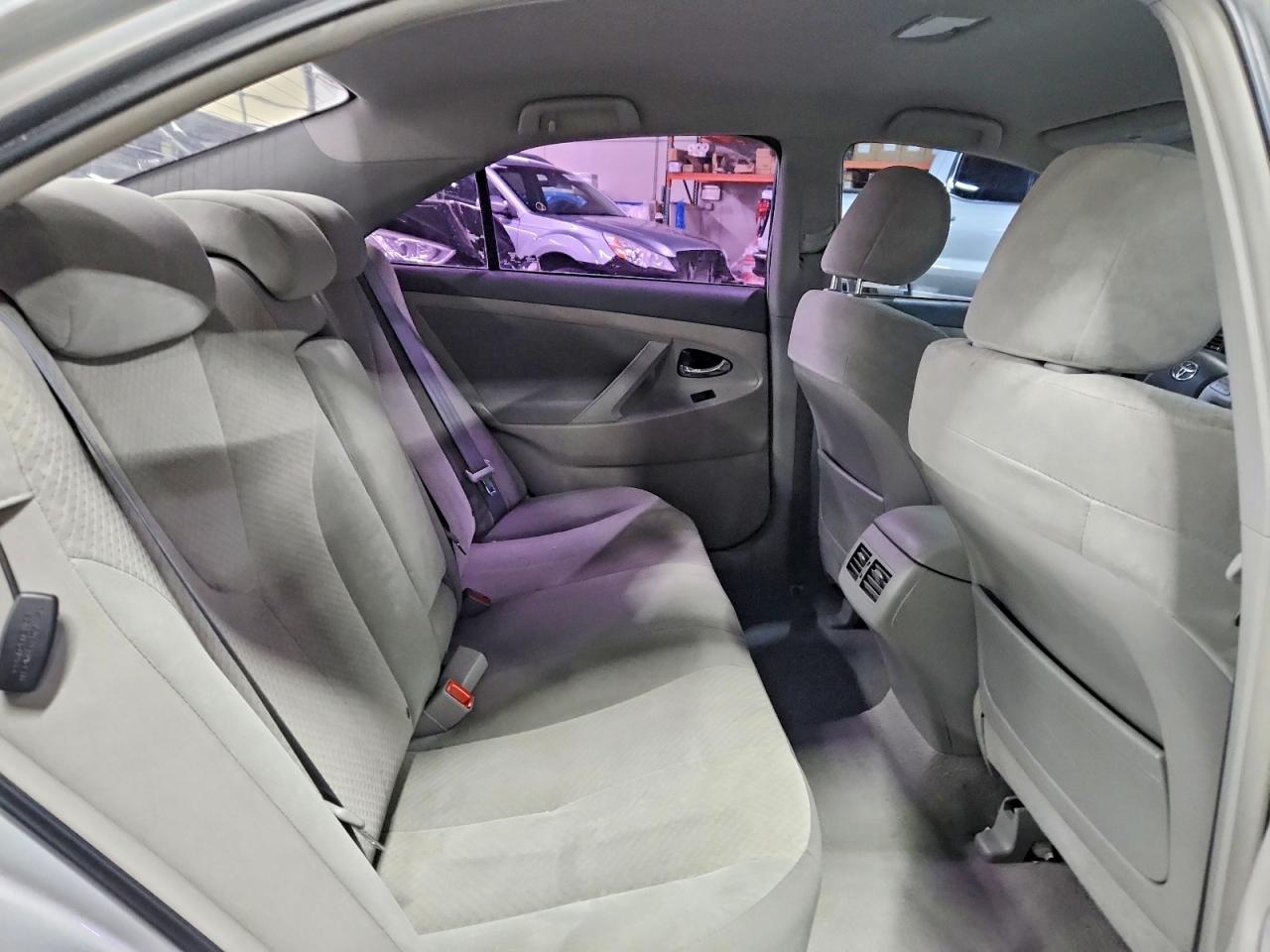 2009 Toyota Camry sola VIN 4T1BB46K89U111061 photo 10
