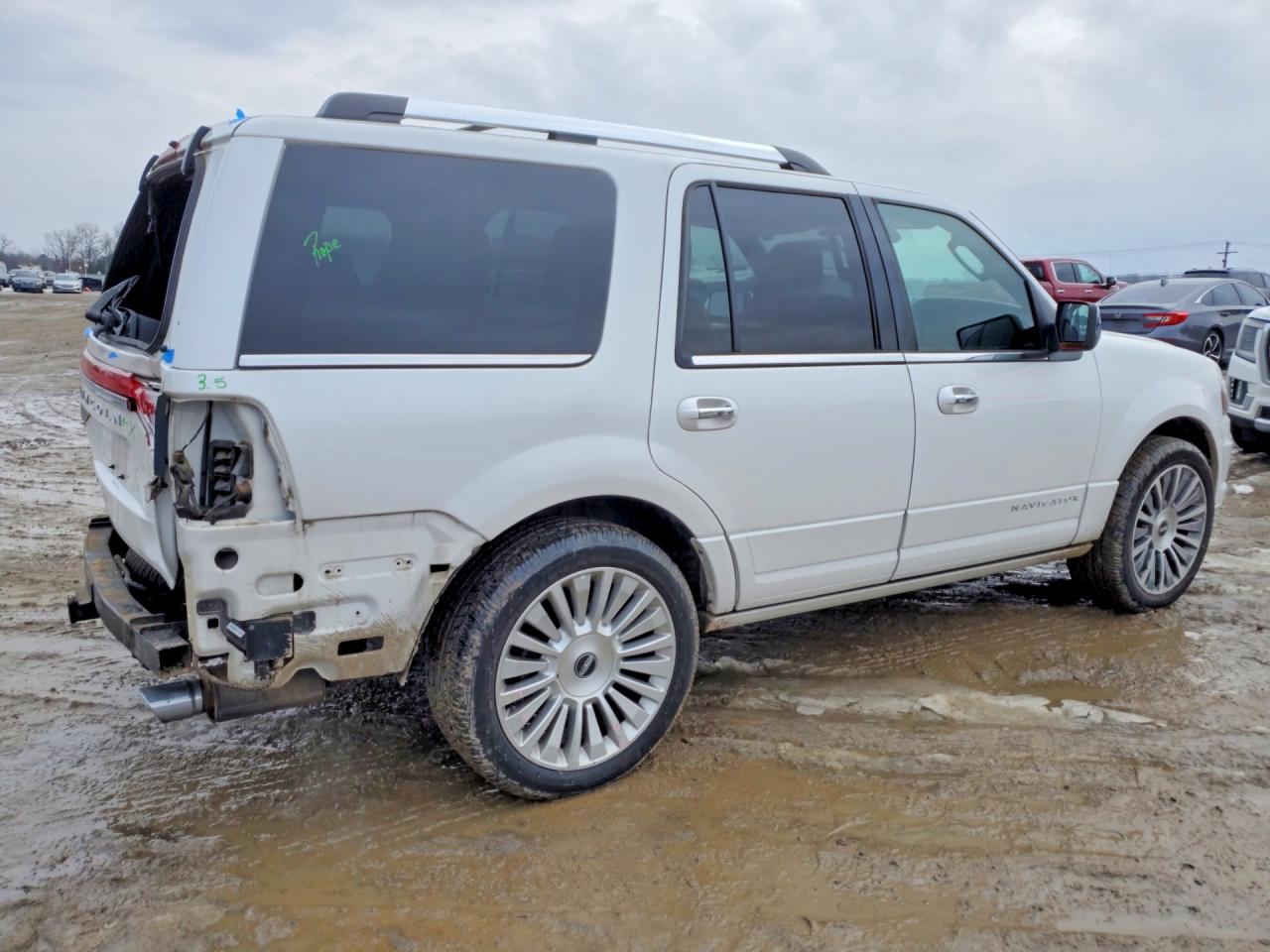 2015 LINCOLN Navigator VIN 5LMJJ2HT4FEJ10033 photo 3