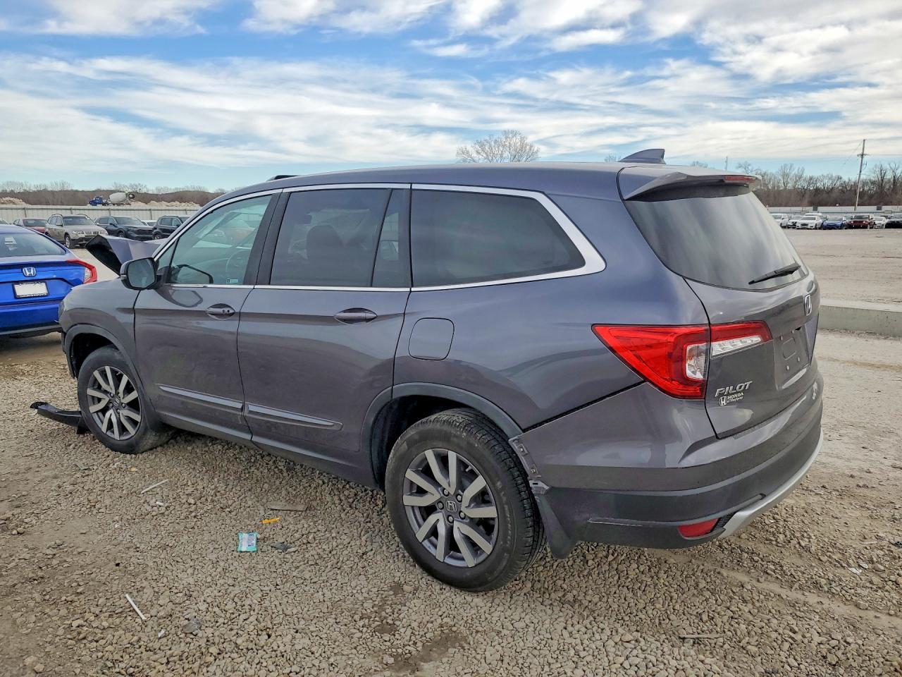 2019 Honda Pilot VIN 5FNYF6H59KB046600 photo 2